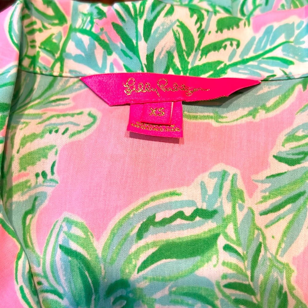NWOT: Lilly Pulitzer Vibrant Pink & Green Button-Up Long-Sleeve Pajama Top - Picture 2 of 5